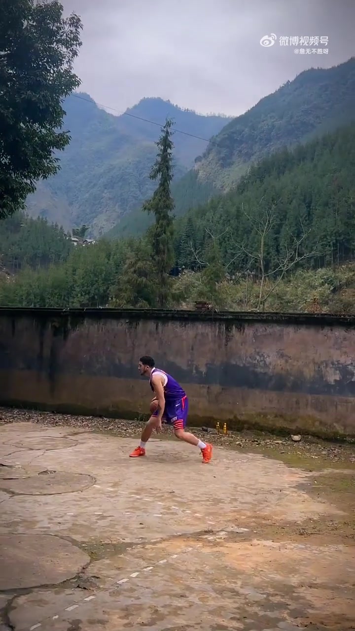  就算是布克本人來(lái)了，也得愣一下
