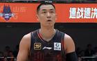  山東男籃大勝新疆37分，智杰首獲MVP，高詩巖狂歡慶祝。